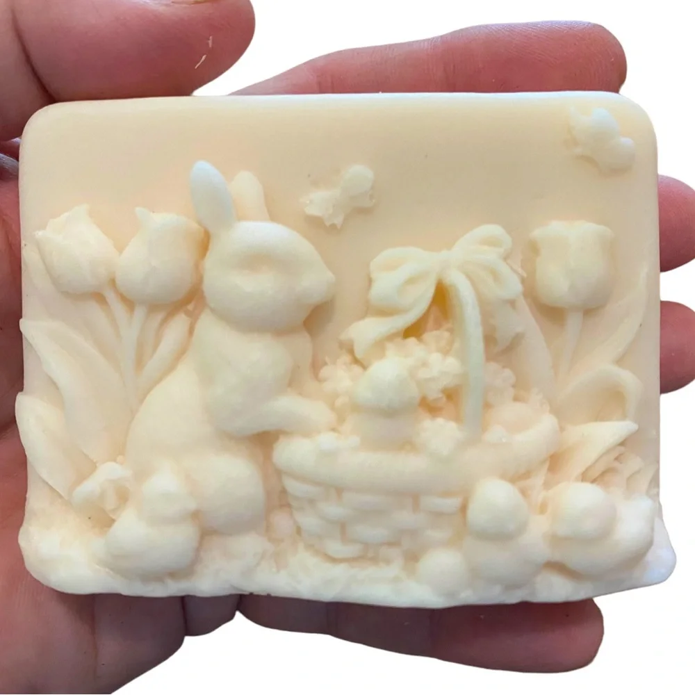 🆕 Easter Bunny Carmelite Oaks Farm Handmade Oatmeal and Honey Goat Milk … - Picture 3 of 5